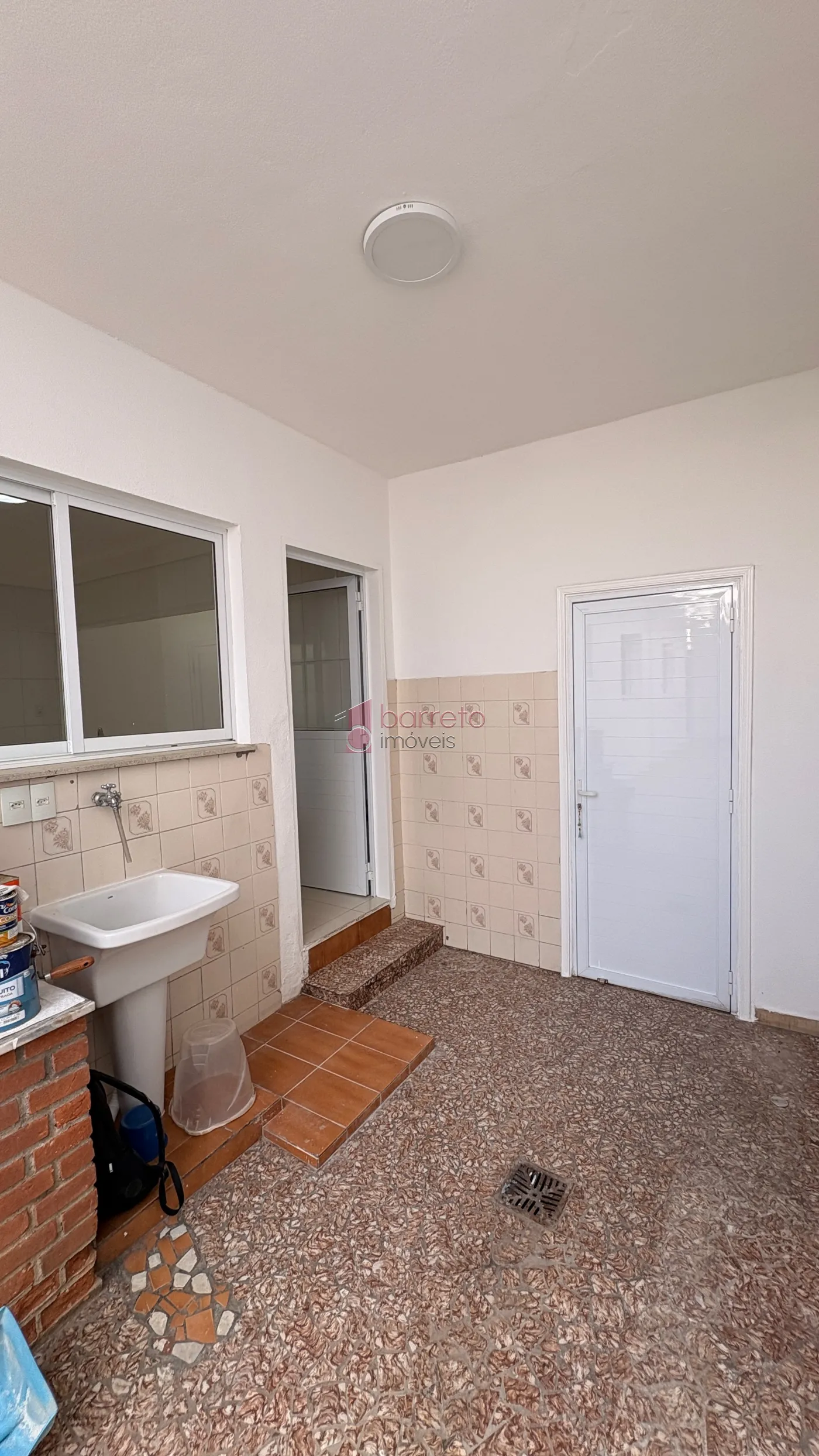 CASA À VENDA NO BAIRRO VILA HORTOLÂNDIA EM JUNDIAÍ/SP