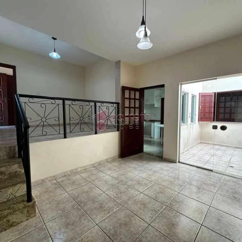 CASA PARA VENDA E LOCAÇÃO COM EDÍCULA NO BAIRRO JARDIM FLORESTAL – JUNDIAÍ/SP