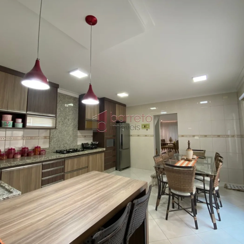 CASA À VENDA NO PARQUE ALMERINDA PEREIRA CHAVES – JUNDIAÍ/SP