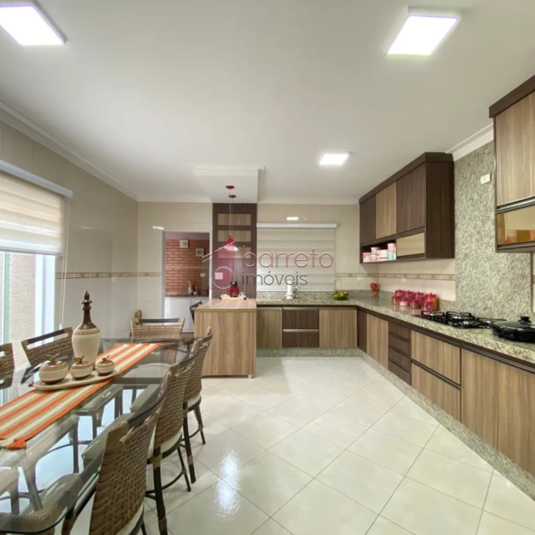 CASA À VENDA NO PARQUE ALMERINDA PEREIRA CHAVES – JUNDIAÍ/SP