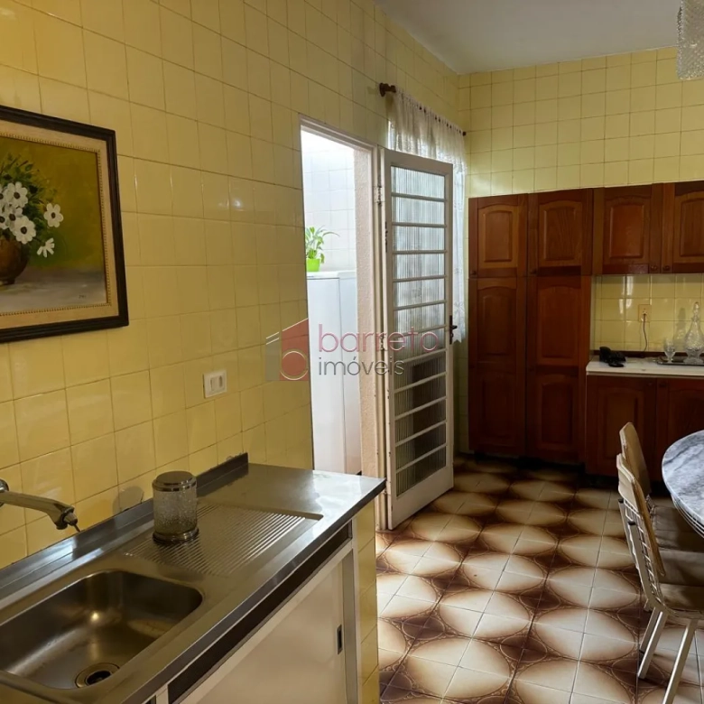 CASA À VENDA NO BAIRRO  PARQUE DO COLÉGIO EM JUNDIAÍ/SP