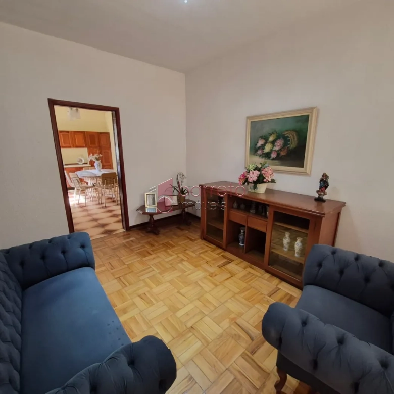CASA À VENDA NO BAIRRO  PARQUE DO COLÉGIO EM JUNDIAÍ/SP