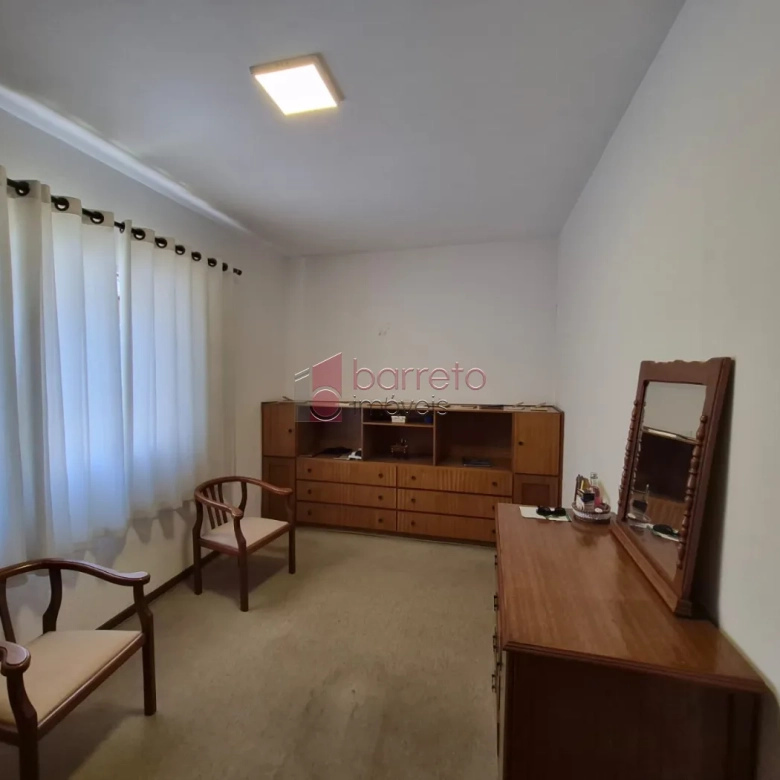 CASA À VENDA NO BAIRRO  PARQUE DO COLÉGIO EM JUNDIAÍ/SP