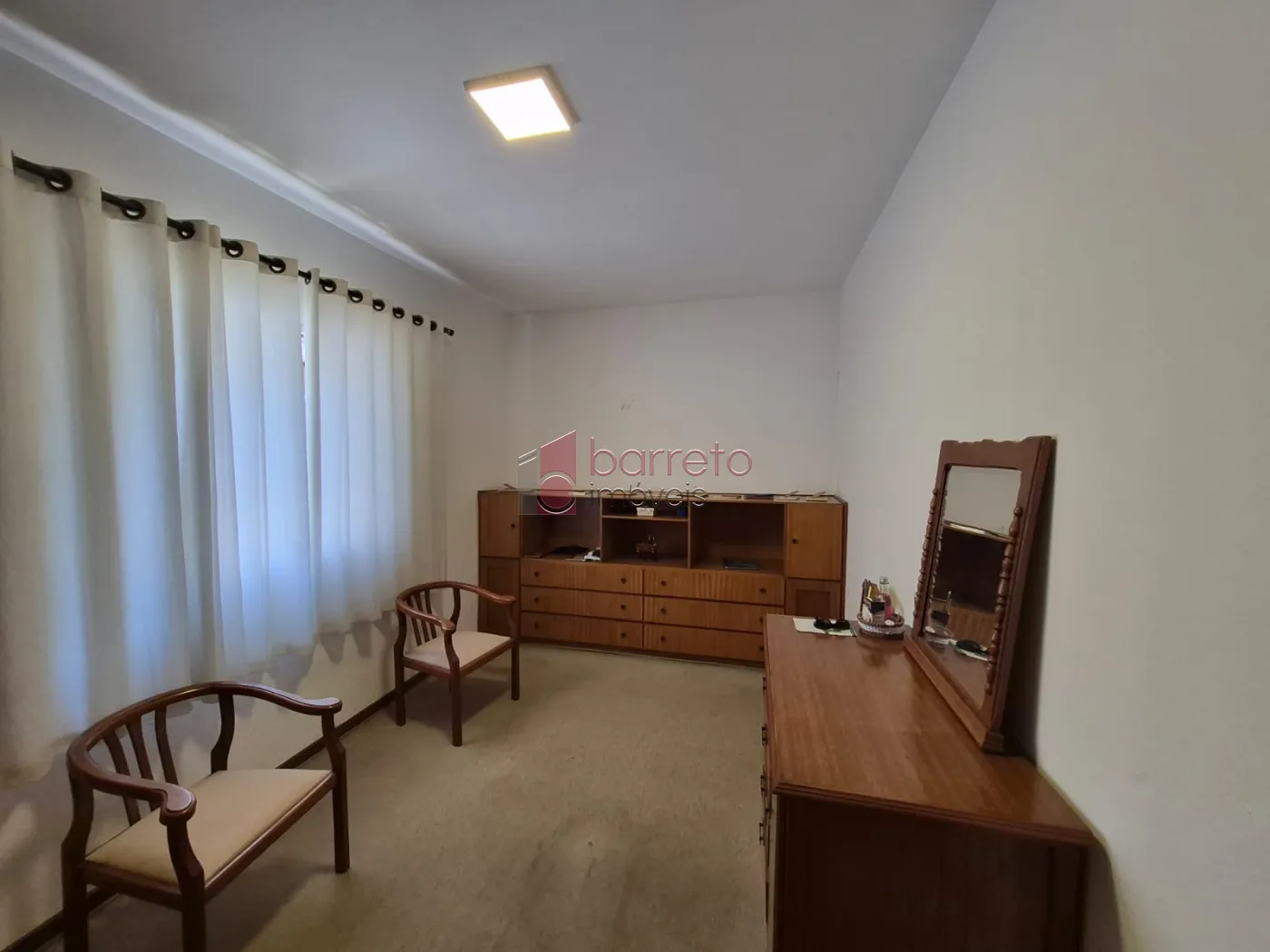 CASA À VENDA NO BAIRRO  PARQUE DO COLÉGIO EM JUNDIAÍ/SP