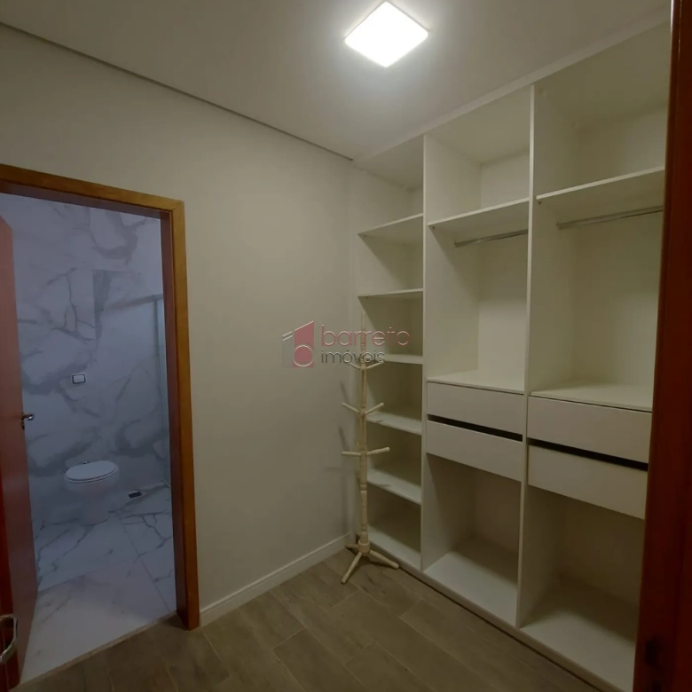 CASA COM PISCINA À VENDA NO RESIDENCIAL NOVE DE JULHO EM JUNDIAÍ/SP