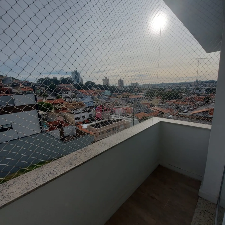CASA COM PISCINA À VENDA NO RESIDENCIAL NOVE DE JULHO EM JUNDIAÍ/SP