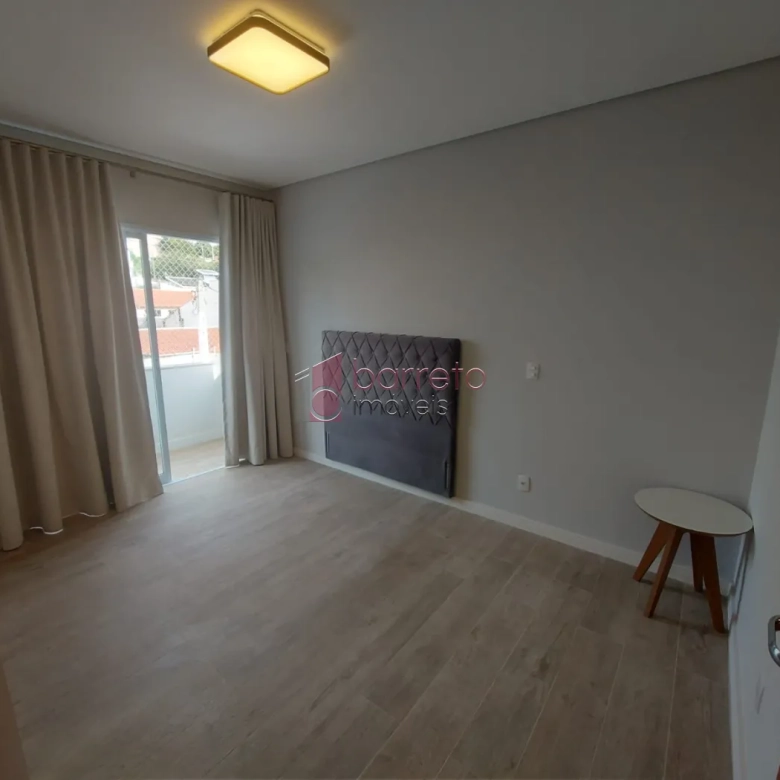 CASA COM PISCINA À VENDA NO RESIDENCIAL NOVE DE JULHO EM JUNDIAÍ/SP