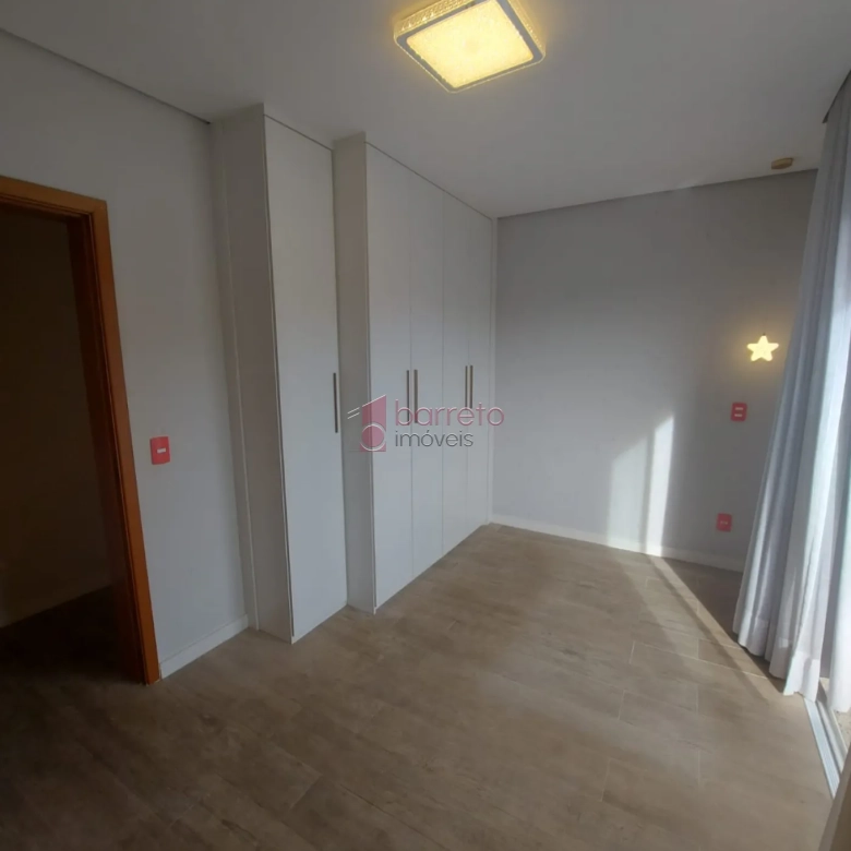 CASA COM PISCINA À VENDA NO RESIDENCIAL NOVE DE JULHO EM JUNDIAÍ/SP