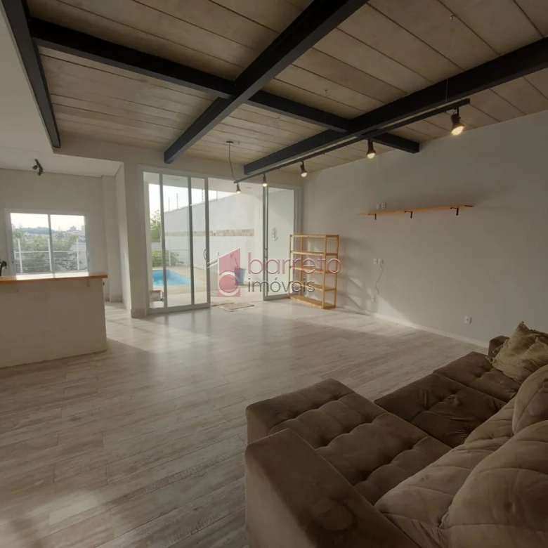 CASA COM PISCINA À VENDA NO RESIDENCIAL NOVE DE JULHO EM JUNDIAÍ/SP