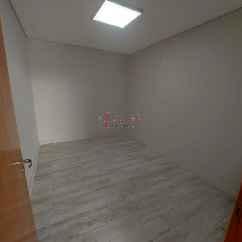 CASA COM PISCINA À VENDA NO RESIDENCIAL NOVE DE JULHO EM JUNDIAÍ/SP