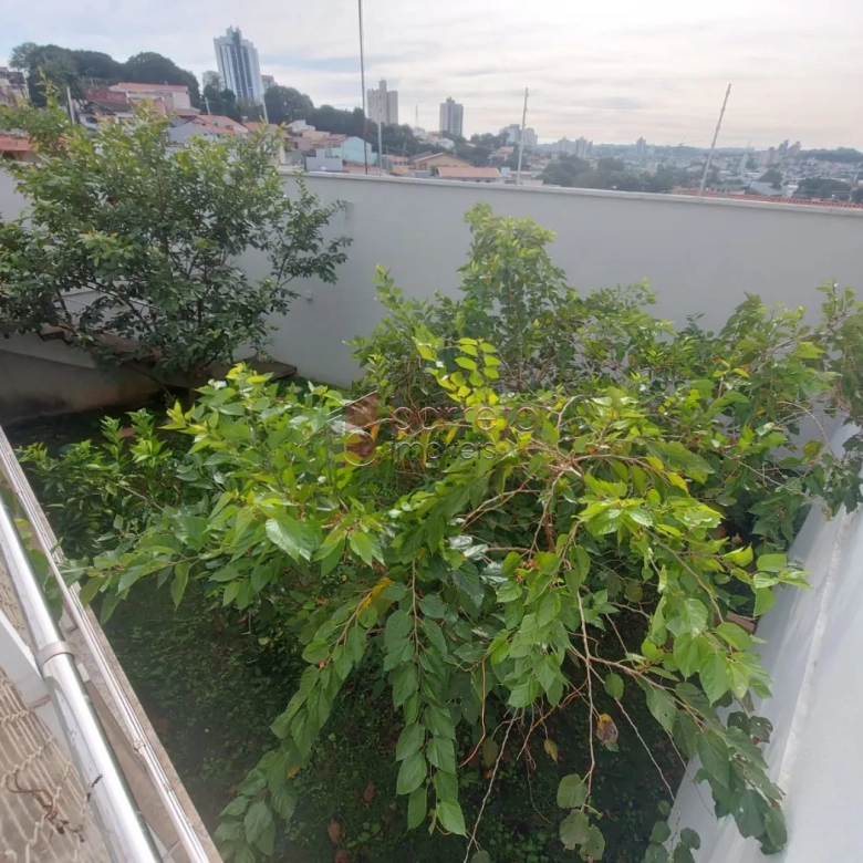 CASA COM PISCINA À VENDA NO RESIDENCIAL NOVE DE JULHO EM JUNDIAÍ/SP