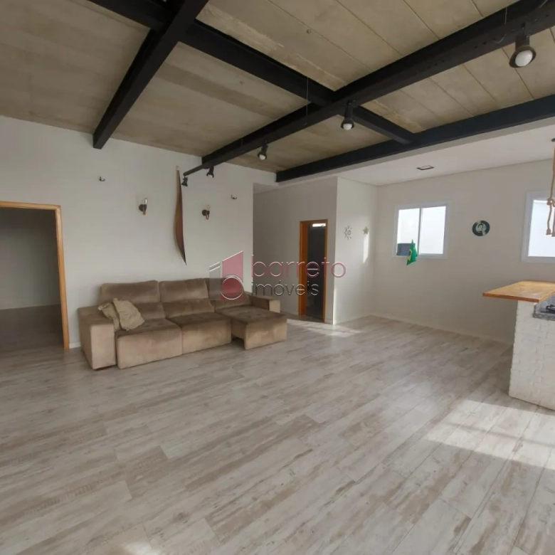 CASA COM PISCINA À VENDA NO RESIDENCIAL NOVE DE JULHO EM JUNDIAÍ/SP