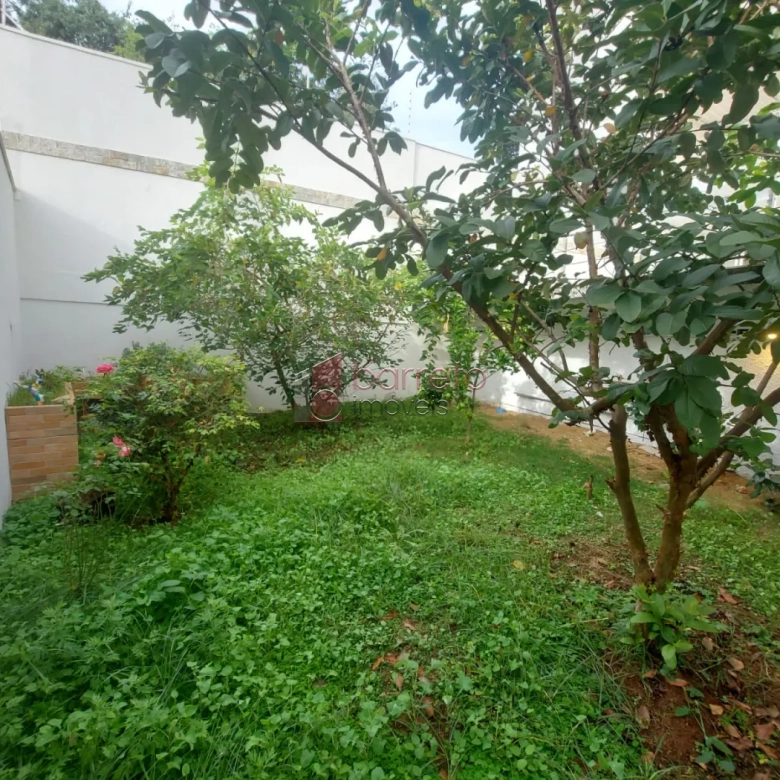 CASA COM PISCINA À VENDA NO RESIDENCIAL NOVE DE JULHO EM JUNDIAÍ/SP