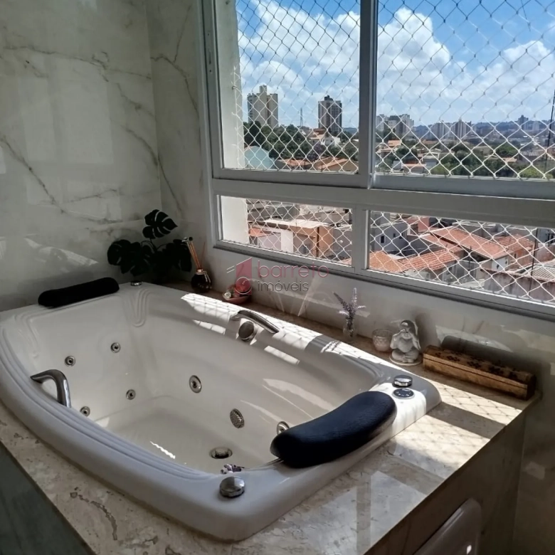 CASA COM PISCINA À VENDA NO RESIDENCIAL NOVE DE JULHO EM JUNDIAÍ/SP
