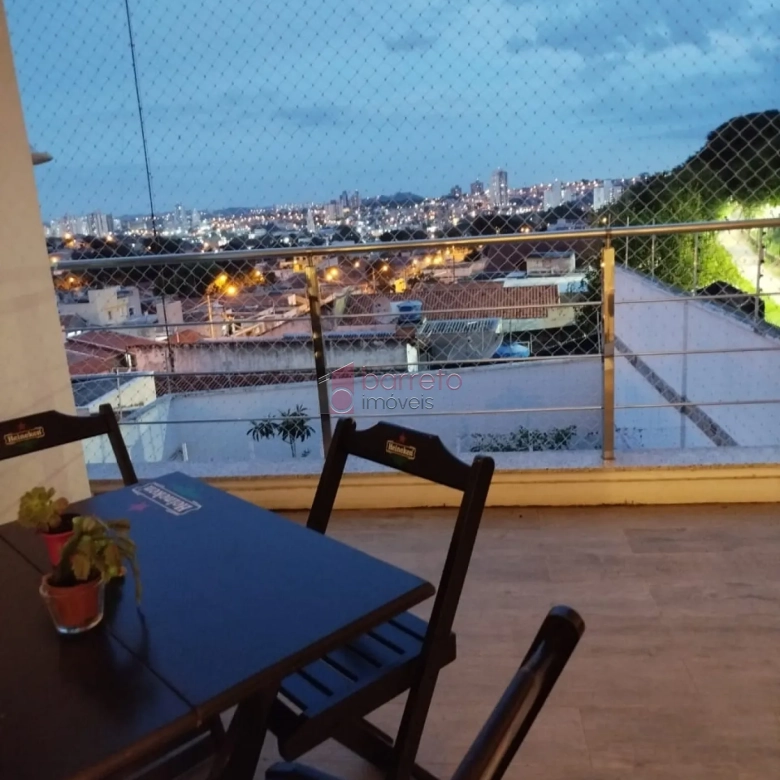CASA COM PISCINA À VENDA NO RESIDENCIAL NOVE DE JULHO EM JUNDIAÍ/SP