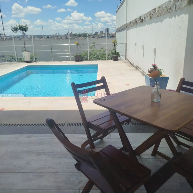 CASA COM PISCINA À VENDA NO RESIDENCIAL NOVE DE JULHO EM JUNDIAÍ/SP