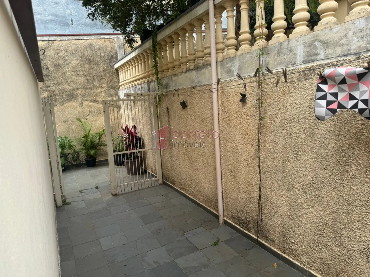 CASA À VENDA NO RECANTO QUARTO CENTENÁRIO EM JUNDIAÍ/SP