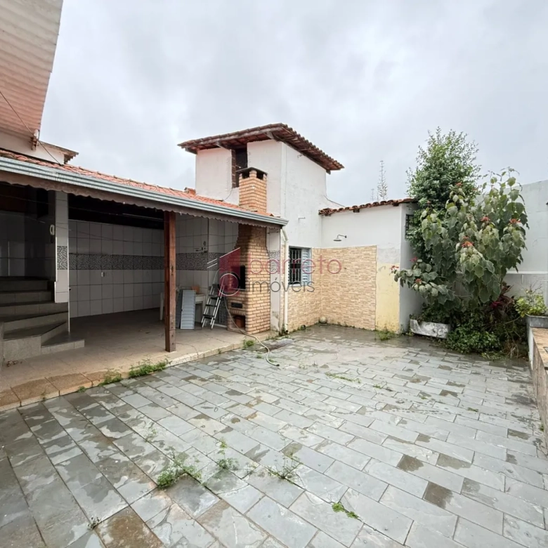 SOBRADO COM EDÍCULA PARA VENDA E LOCAÇÃO NA VILA APARECIDA – JUNDIAÍ/SP