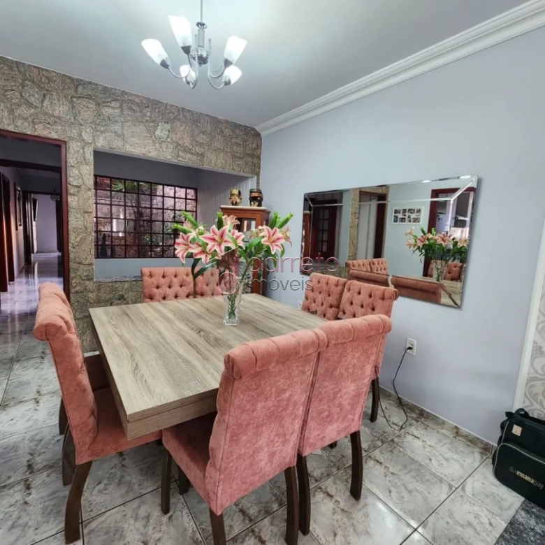 CASA À VENDA NO BAIRRO VILA BELA II EM JUNDIAÍ/SP