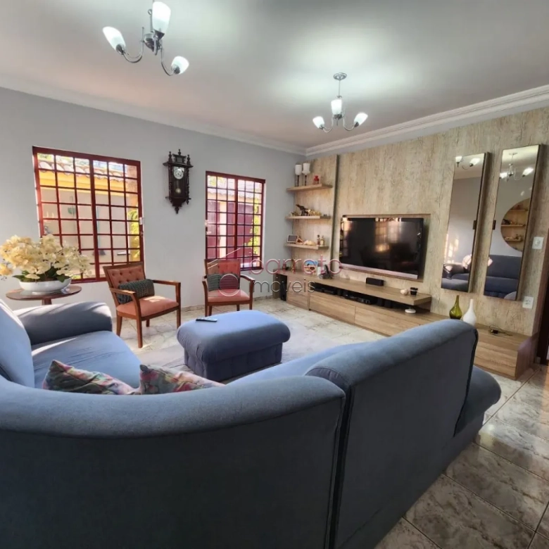 CASA À VENDA NO BAIRRO VILA BELA II EM JUNDIAÍ/SP