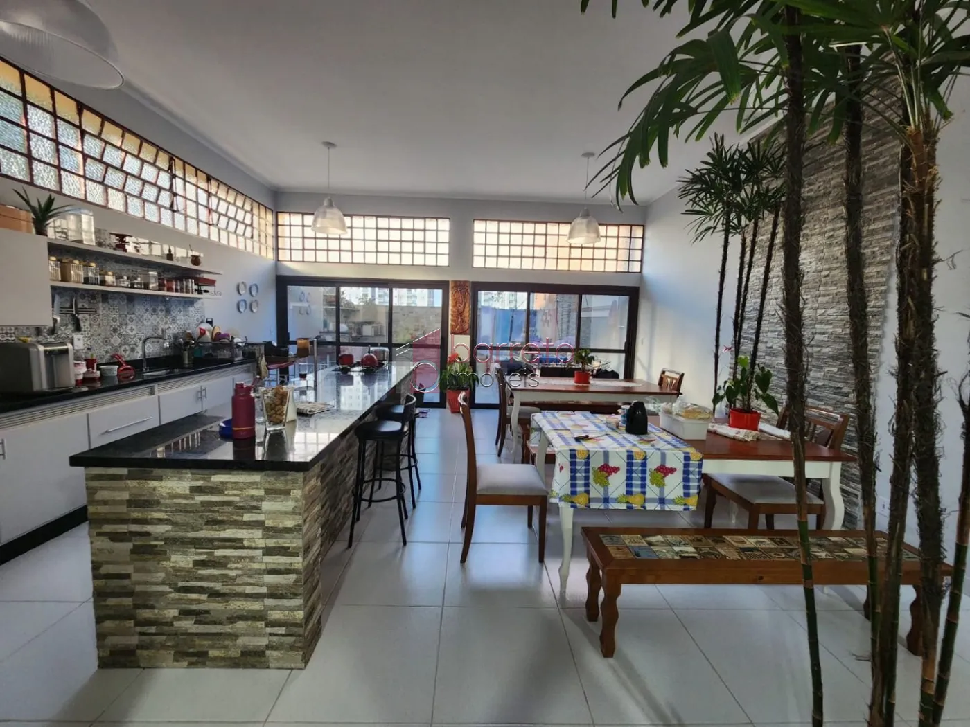 CASA À VENDA NO BAIRRO VILA BELA II EM JUNDIAÍ/SP