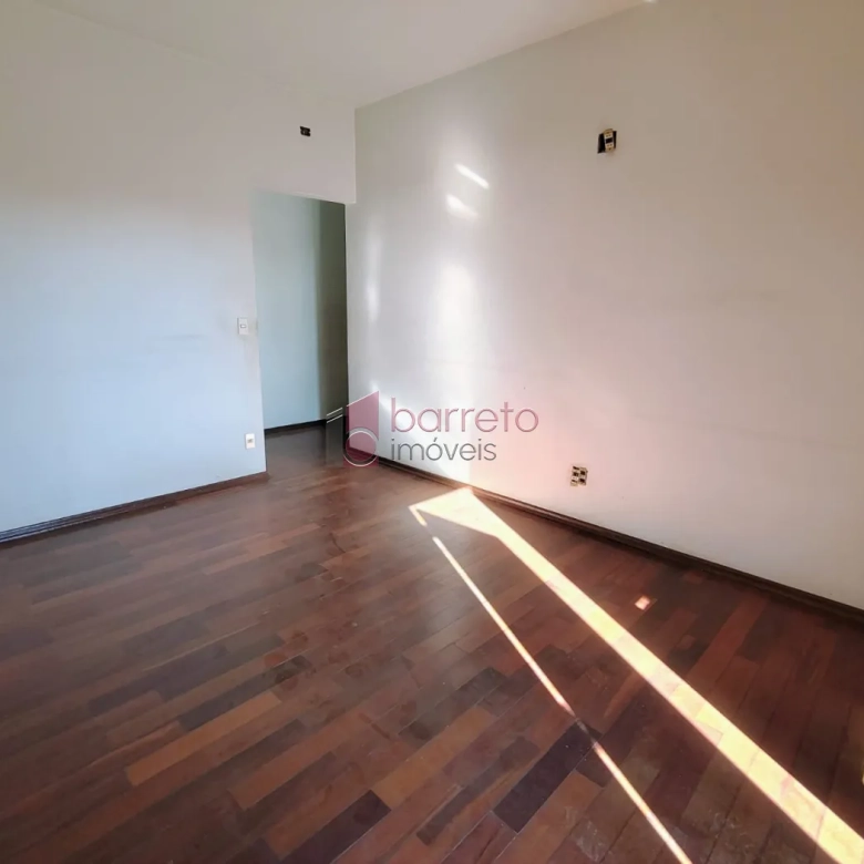 SOBRADO COM 05 DORMITÓRIOS À VENDA NO JARDIM SAMAMBAIA – JUNDIAÍ/SP