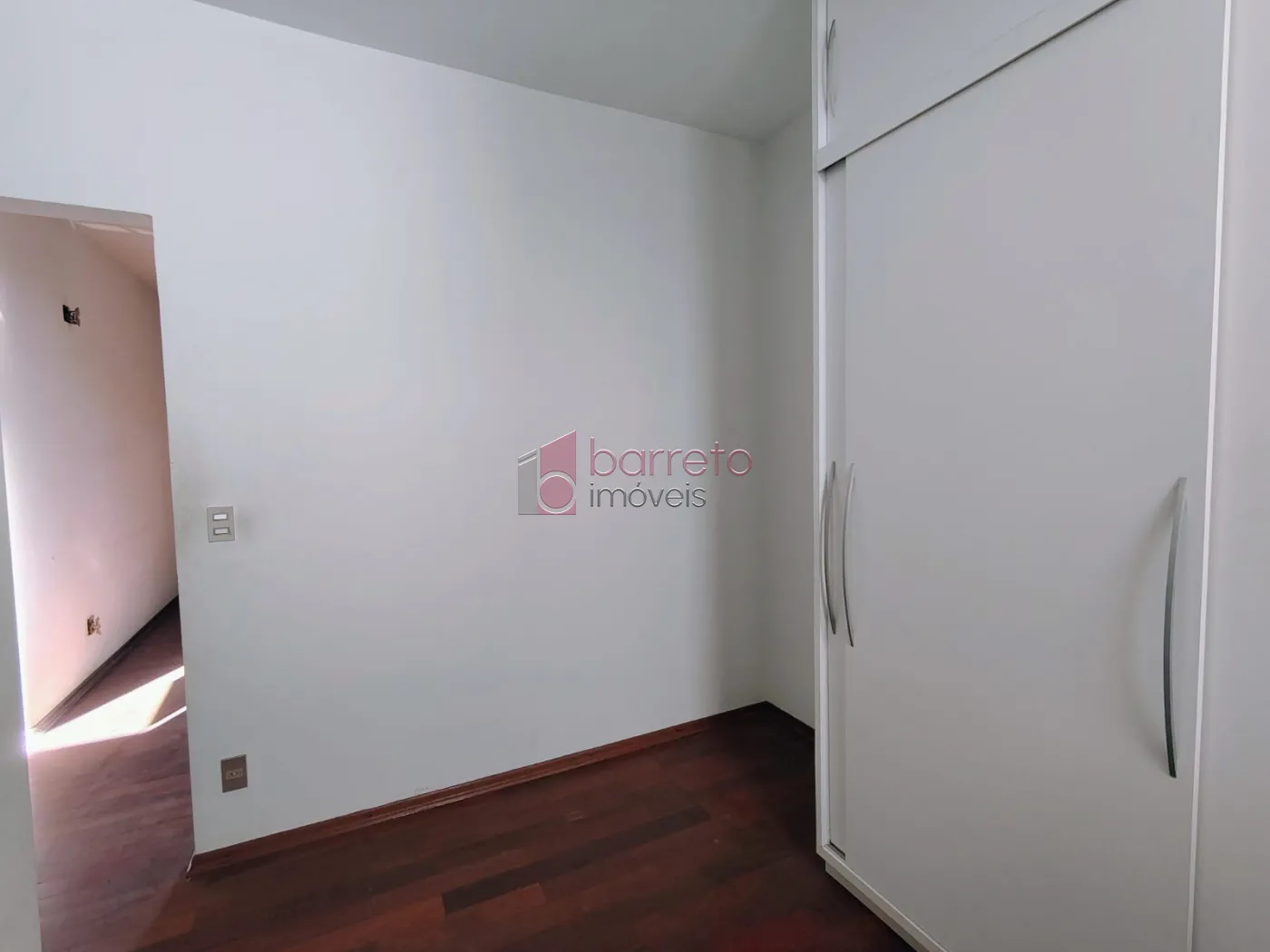 SOBRADO COM 05 DORMITÓRIOS À VENDA NO JARDIM SAMAMBAIA – JUNDIAÍ/SP