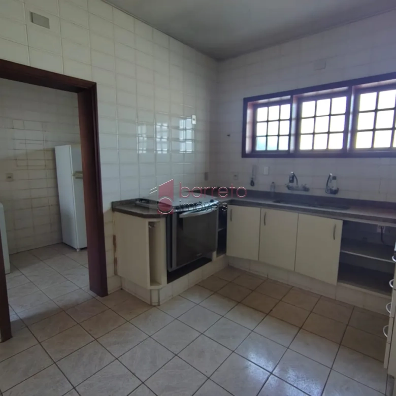 SOBRADO COM 05 DORMITÓRIOS À VENDA NO JARDIM SAMAMBAIA – JUNDIAÍ/SP