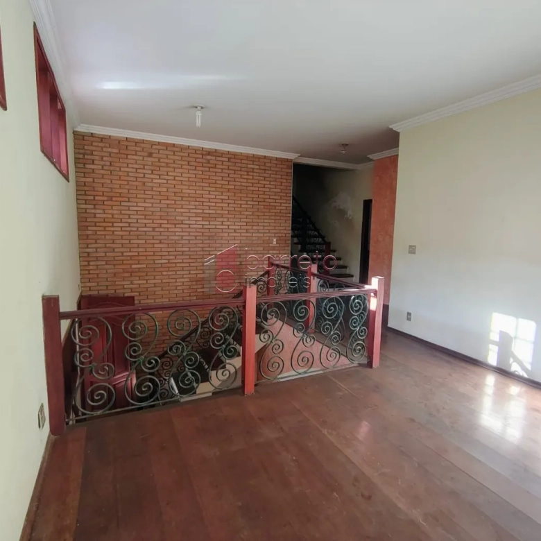 SOBRADO COM 05 DORMITÓRIOS À VENDA NO JARDIM SAMAMBAIA – JUNDIAÍ/SP