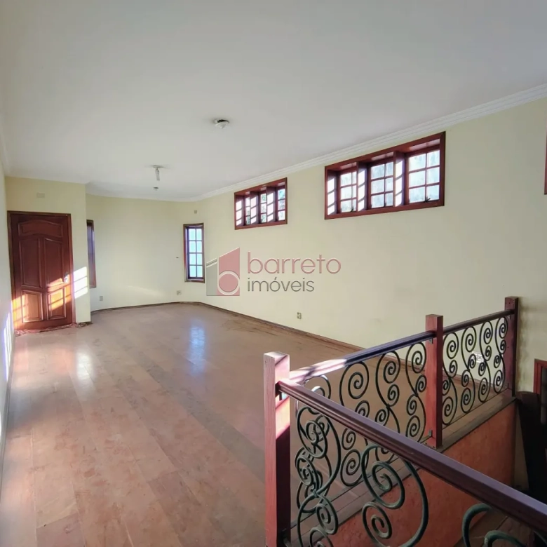 SOBRADO COM 05 DORMITÓRIOS À VENDA NO JARDIM SAMAMBAIA – JUNDIAÍ/SP