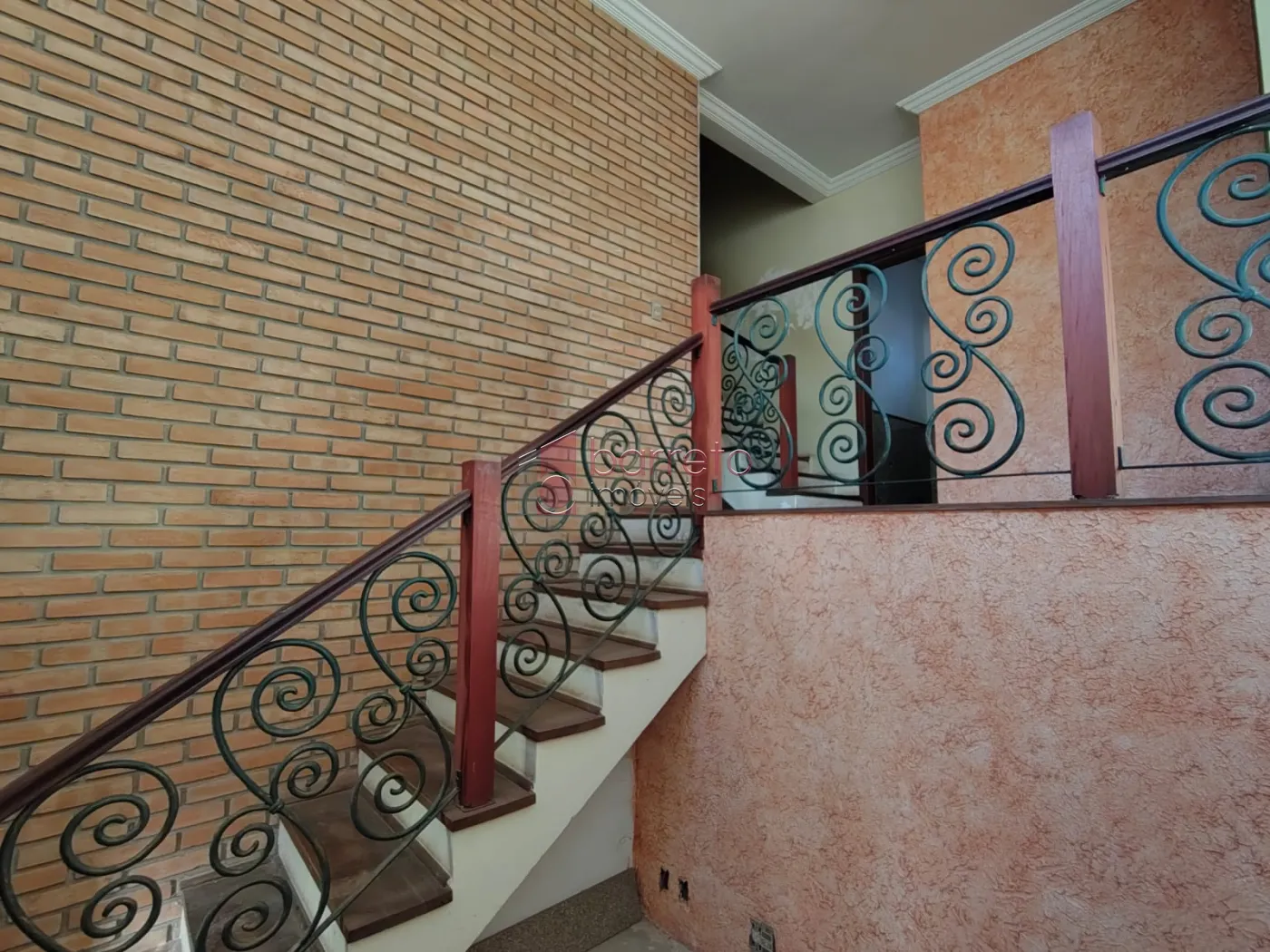 SOBRADO COM 05 DORMITÓRIOS À VENDA NO JARDIM SAMAMBAIA – JUNDIAÍ/SP