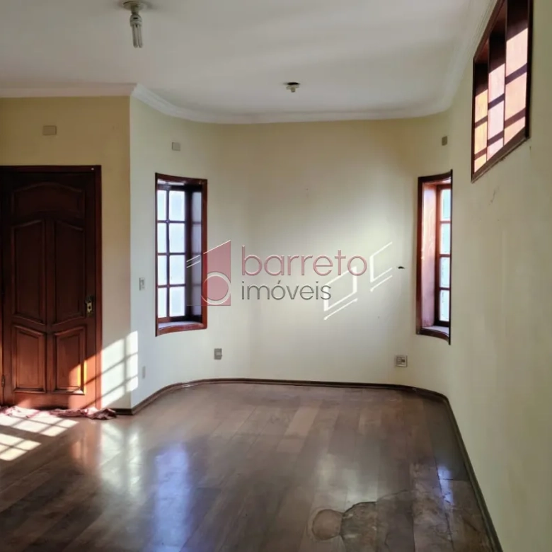 SOBRADO COM 05 DORMITÓRIOS À VENDA NO JARDIM SAMAMBAIA – JUNDIAÍ/SP