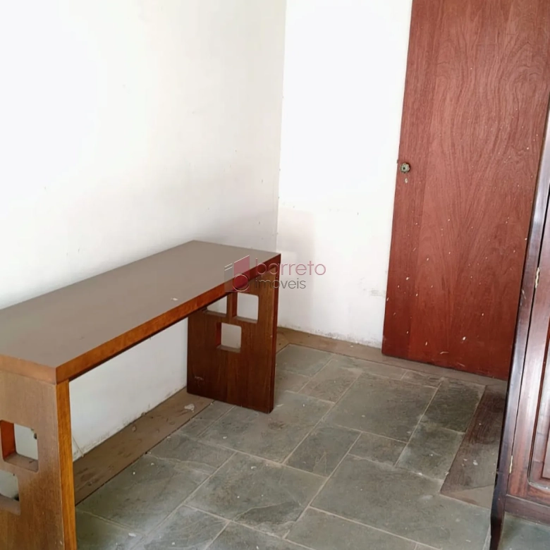 SOBRADO COM 05 DORMITÓRIOS À VENDA NO JARDIM SAMAMBAIA – JUNDIAÍ/SP