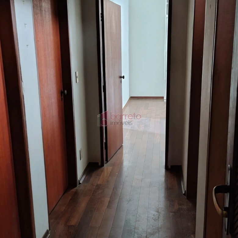 SOBRADO COM 05 DORMITÓRIOS À VENDA NO JARDIM SAMAMBAIA – JUNDIAÍ/SP
