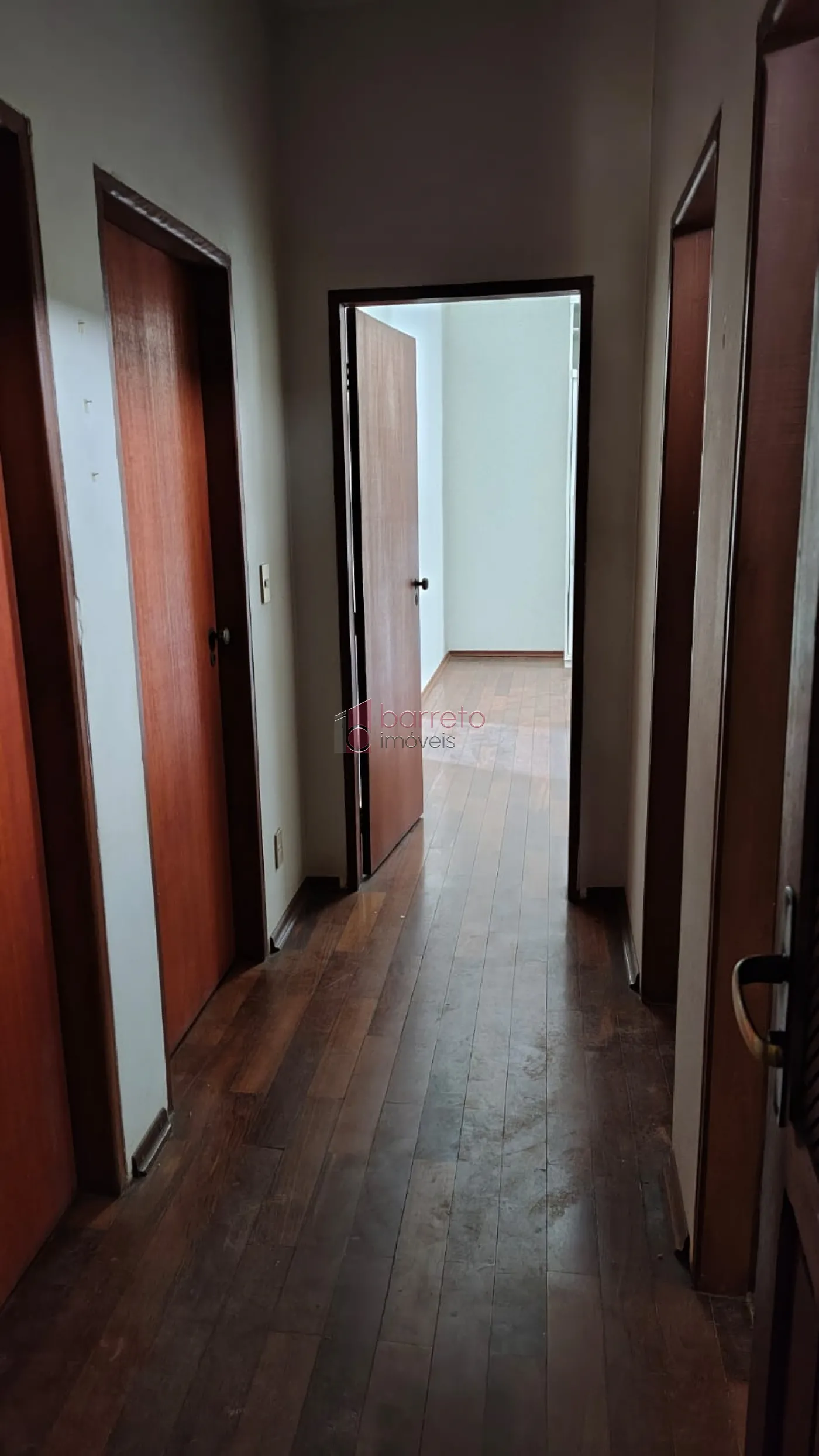 SOBRADO COM 05 DORMITÓRIOS À VENDA NO JARDIM SAMAMBAIA – JUNDIAÍ/SP