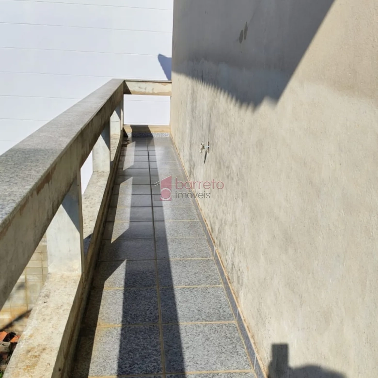 SOBRADO COM 05 DORMITÓRIOS À VENDA NO JARDIM SAMAMBAIA – JUNDIAÍ/SP