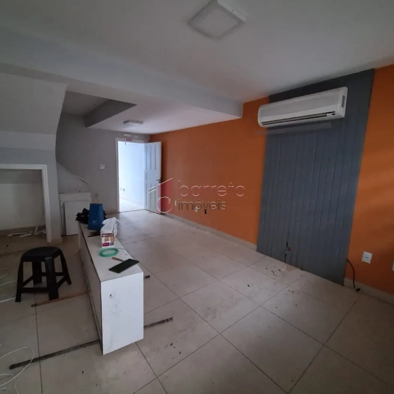 SOBRADO COMERCIAL PARA LOCAÇÃO NO BAIRRO VILA ARENS II – JUNDIAÍ/SP