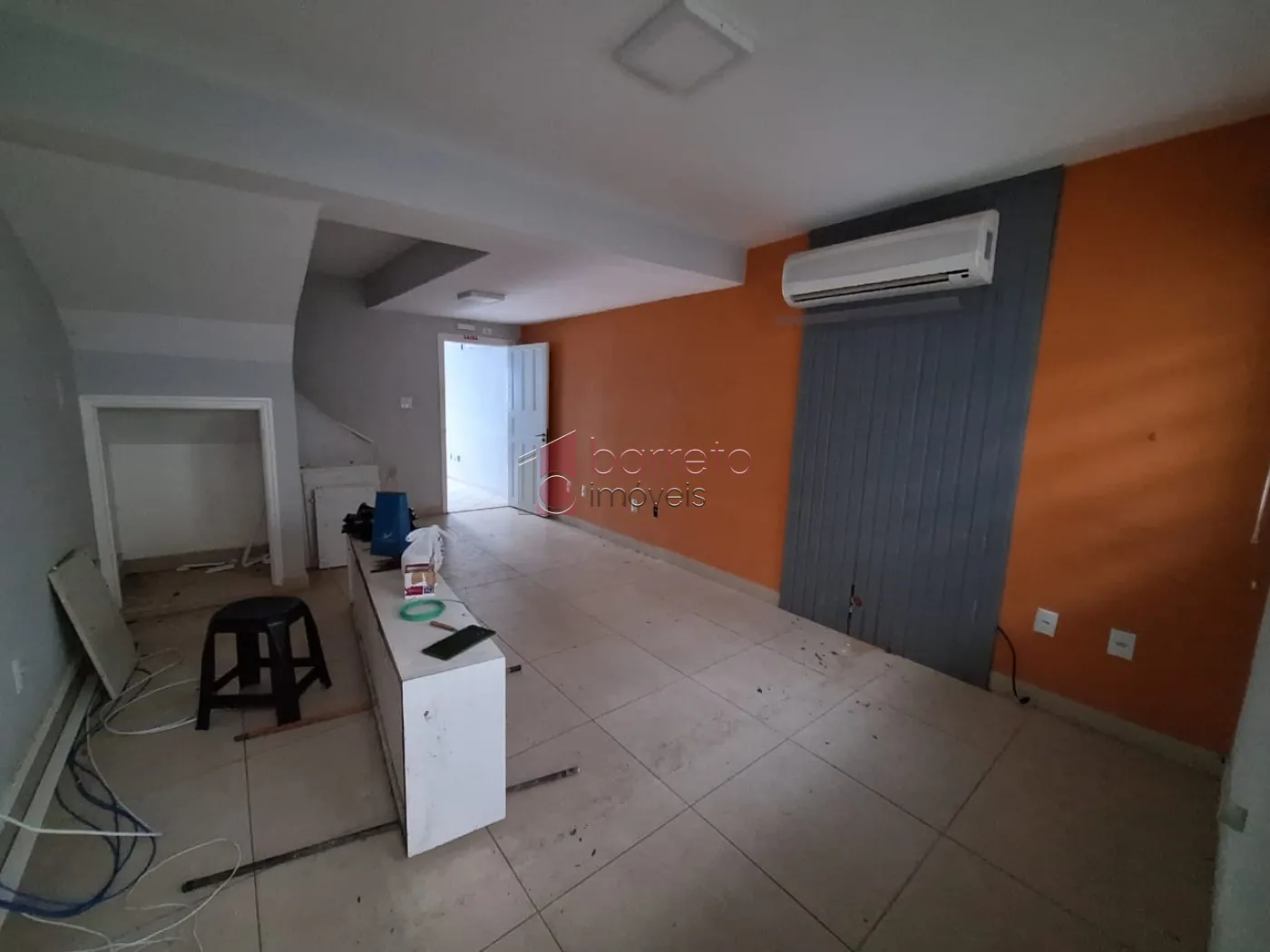 SOBRADO COMERCIAL PARA LOCAÇÃO NO BAIRRO VILA ARENS II – JUNDIAÍ/SP