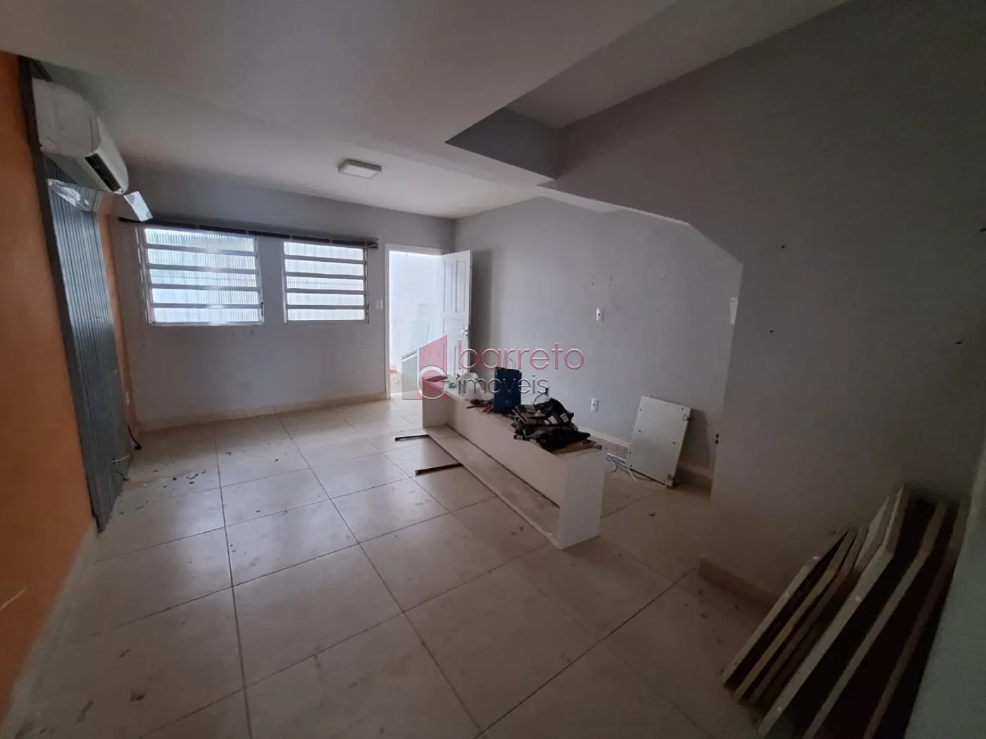 SOBRADO COMERCIAL PARA LOCAÇÃO NO BAIRRO VILA ARENS II – JUNDIAÍ/SP