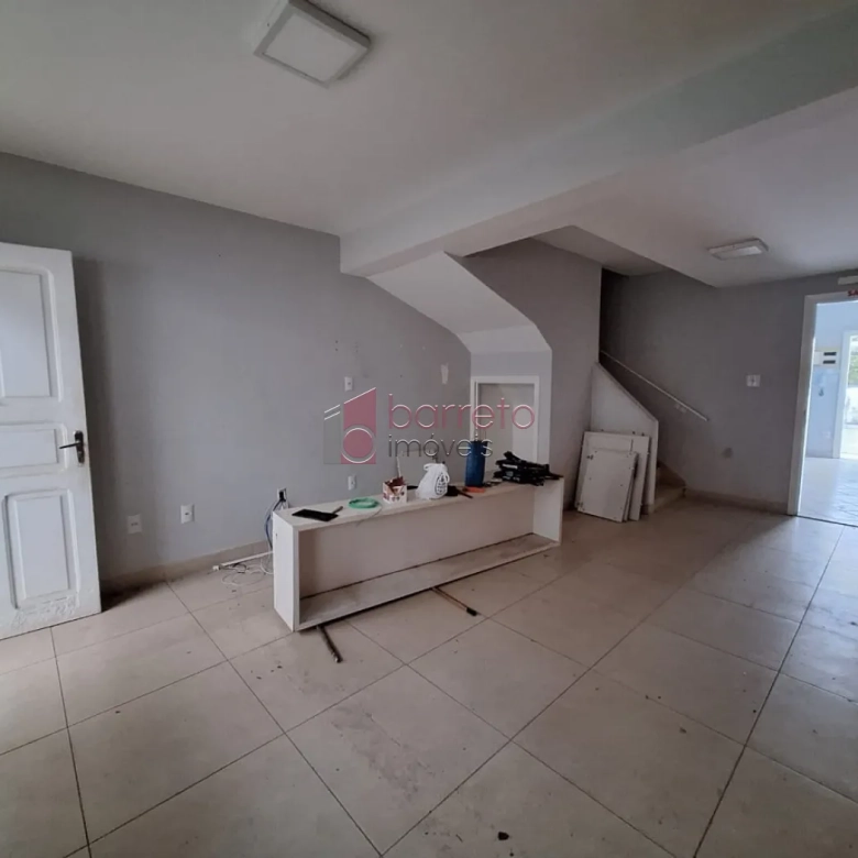 SOBRADO COMERCIAL PARA LOCAÇÃO NO BAIRRO VILA ARENS II – JUNDIAÍ/SP