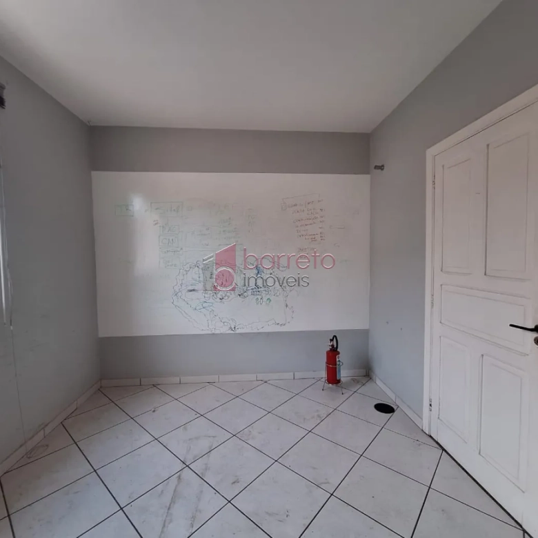 SOBRADO COMERCIAL PARA LOCAÇÃO NO BAIRRO VILA ARENS II – JUNDIAÍ/SP