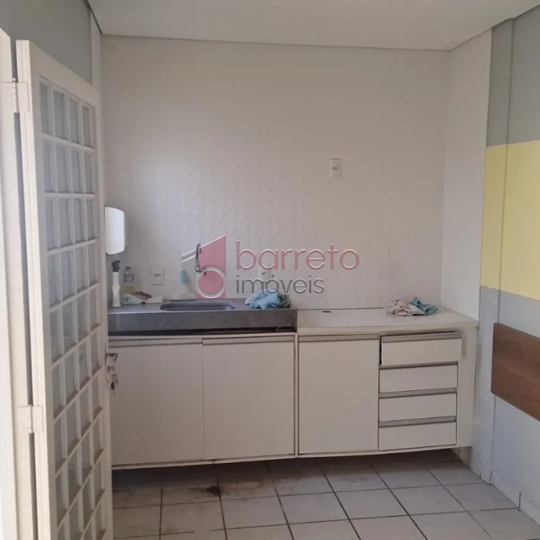 SOBRADO COMERCIAL PARA LOCAÇÃO NO BAIRRO VILA ARENS II – JUNDIAÍ/SP