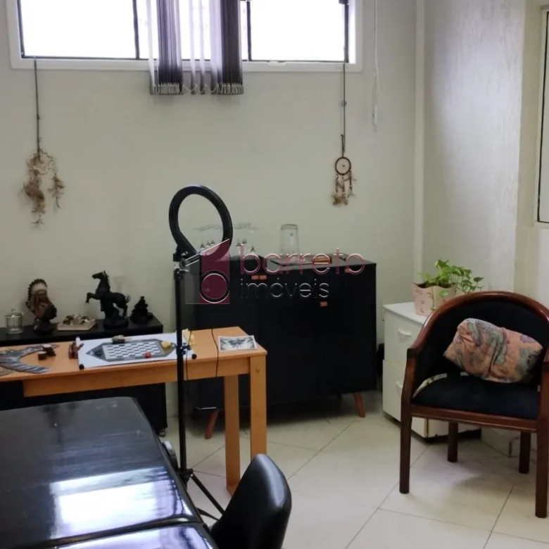 SOBRADO PARA LOCAÇÃO COMERCIAL NO VILA VIANELO – JUNDIAÍ/SP
