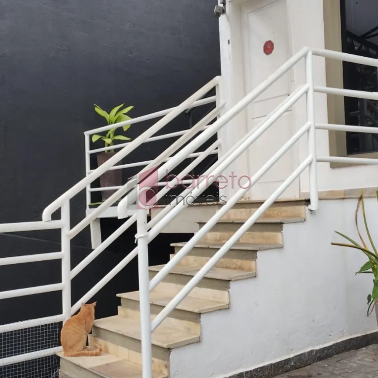 SOBRADO PARA LOCAÇÃO COMERCIAL NO VILA VIANELO – JUNDIAÍ/SP