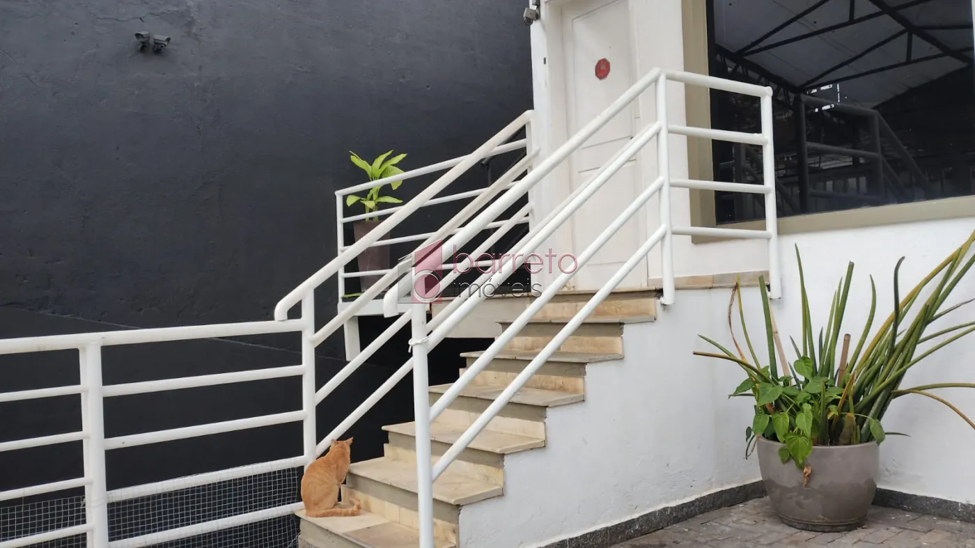 SOBRADO PARA LOCAÇÃO COMERCIAL NO VILA VIANELO – JUNDIAÍ/SP