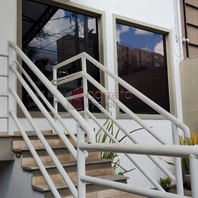 SOBRADO PARA LOCAÇÃO COMERCIAL NO VILA VIANELO – JUNDIAÍ/SP