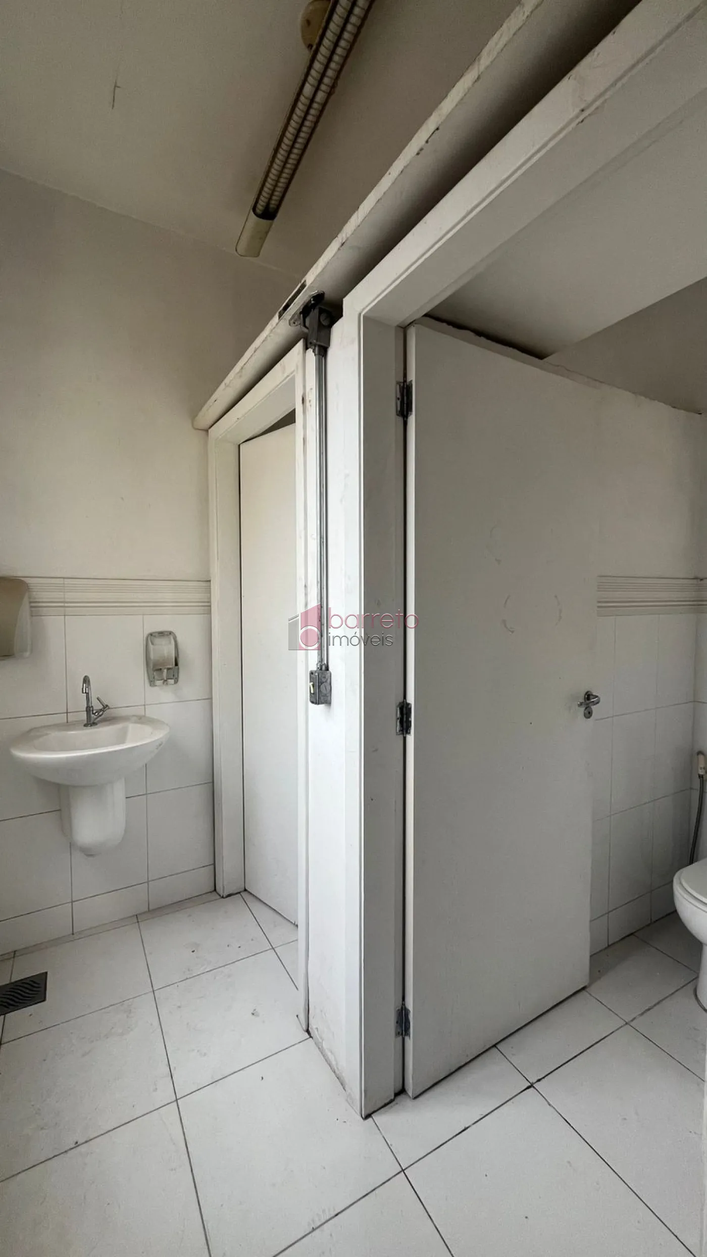 SALÃO COMERCIAL PARA LOCAÇÃO NA REGIÃO CENTRAL – JUNDIAÍ/SP