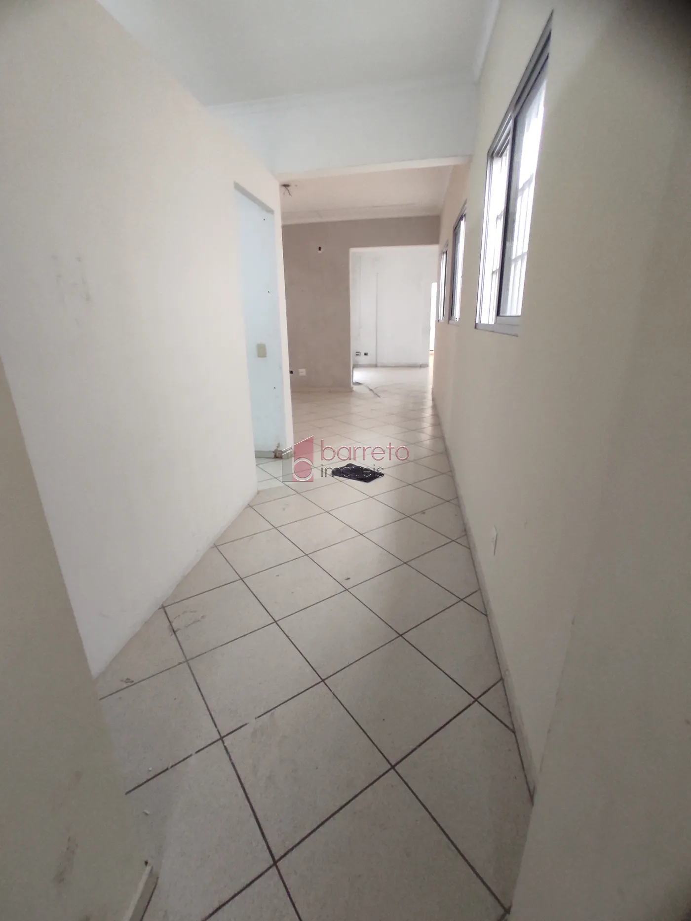 SALÃO COMERCIAL PARA LOCAÇÃO E VENDA NA PONTE SÃO JOÃO – JUNDIAÍ/SP