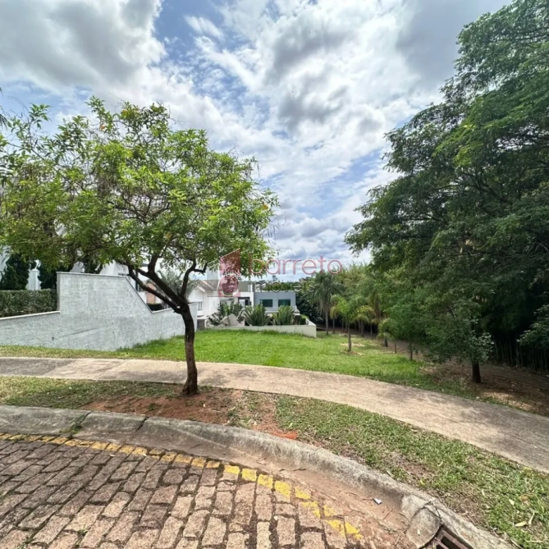 TERRENO À VENDA NO CONDOMÍNIO RESERVA DA SERRA EM JUNDIAÍ/SP