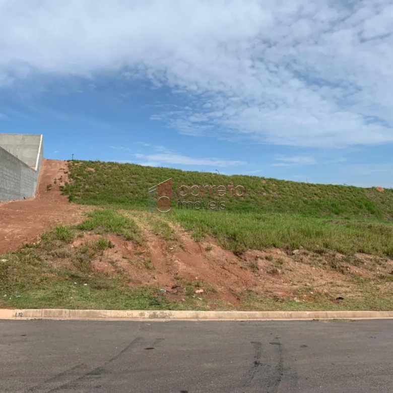 TERRENO À VENDA NO CONDOMÍNIO PORTAL DOS LAGOS EM JUNDIAÍ/SP
